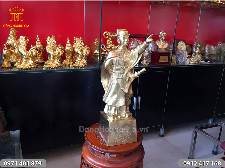 tượng đồng lý thường kiệt